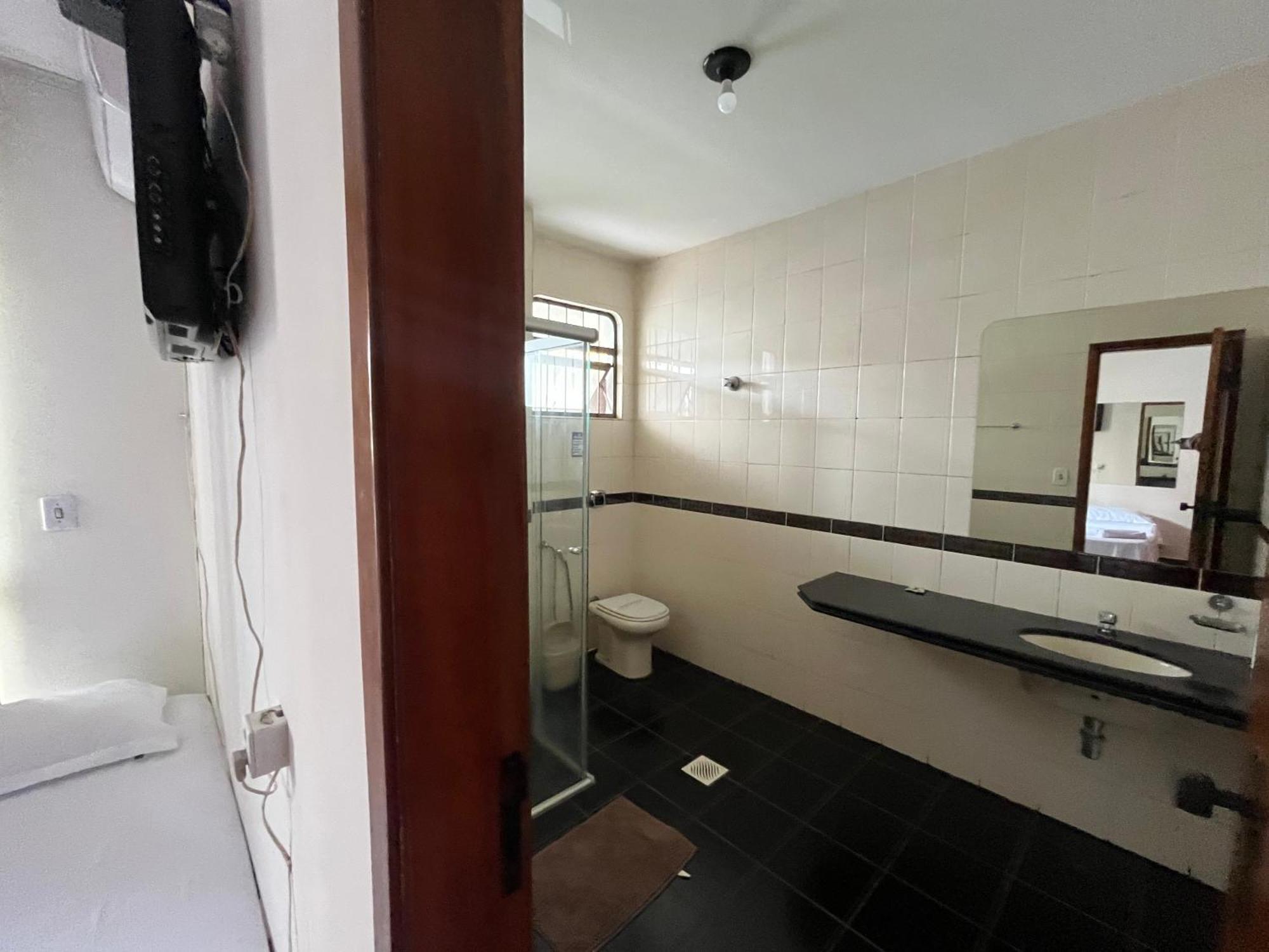 Casa Quintal Bueno! 5 Quartos Com Ar Split E Internet Ultra! Perto Do Melhor De Goiania! Marista Parques Areiao E Vaca Brava Hospital Premium Mater Dei Blue Fit Perdomo Goiania Shopping! 외부 사진