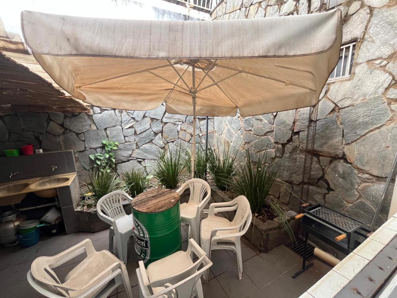 Casa Quintal Bueno! 5 Quartos Com Ar Split E Internet Ultra! Perto Do Melhor De Goiania! Marista Parques Areiao E Vaca Brava Hospital Premium Mater Dei Blue Fit Perdomo Goiania Shopping! 외부 사진