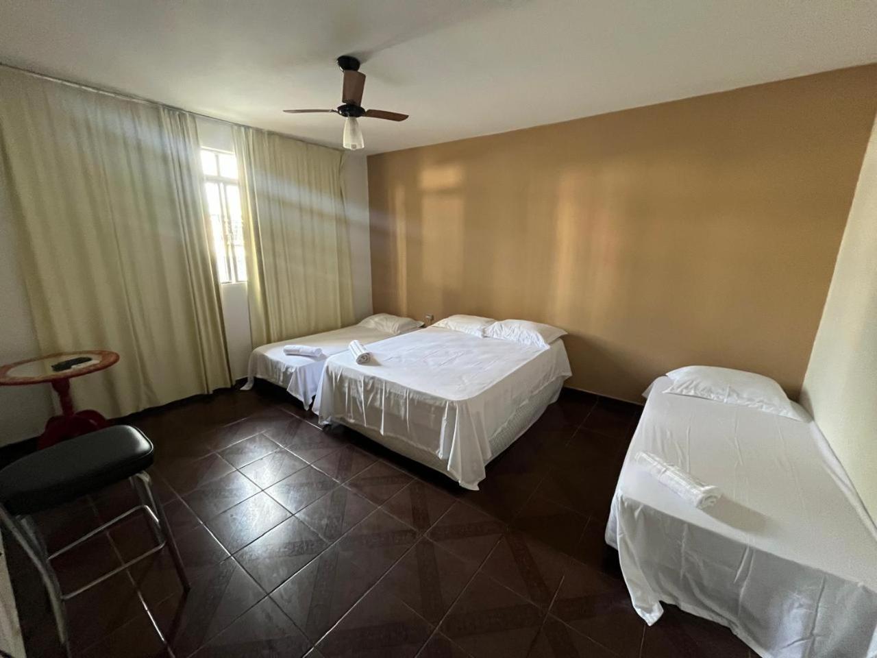 Casa Quintal Bueno! 5 Quartos Com Ar Split E Internet Ultra! Perto Do Melhor De Goiania! Marista Parques Areiao E Vaca Brava Hospital Premium Mater Dei Blue Fit Perdomo Goiania Shopping! 외부 사진